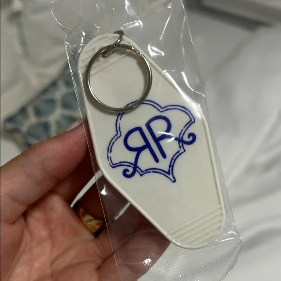 Roller Rabbit Martha’s Vineyard Keychain - Picture 2 of 2